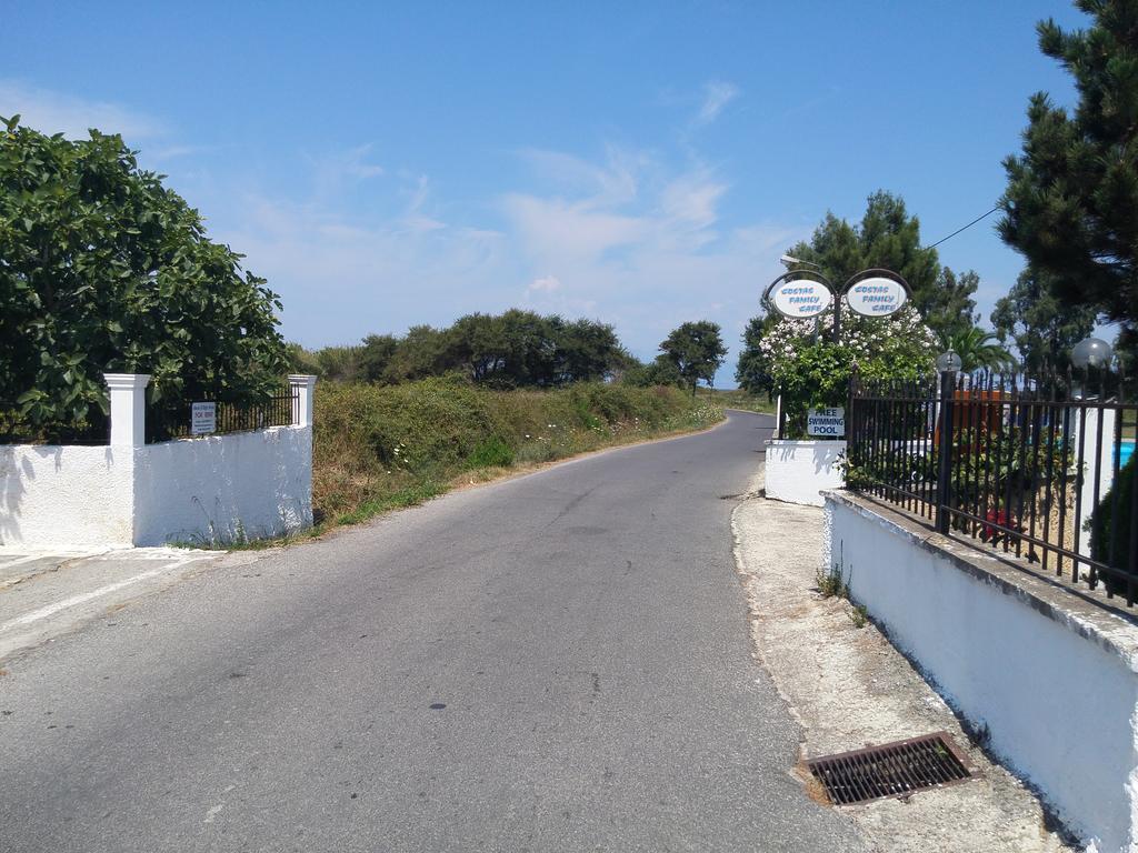 Beautiful Nearby Beach House With Garden, Private Pool And Large Yard Sidárion المظهر الخارجي الصورة